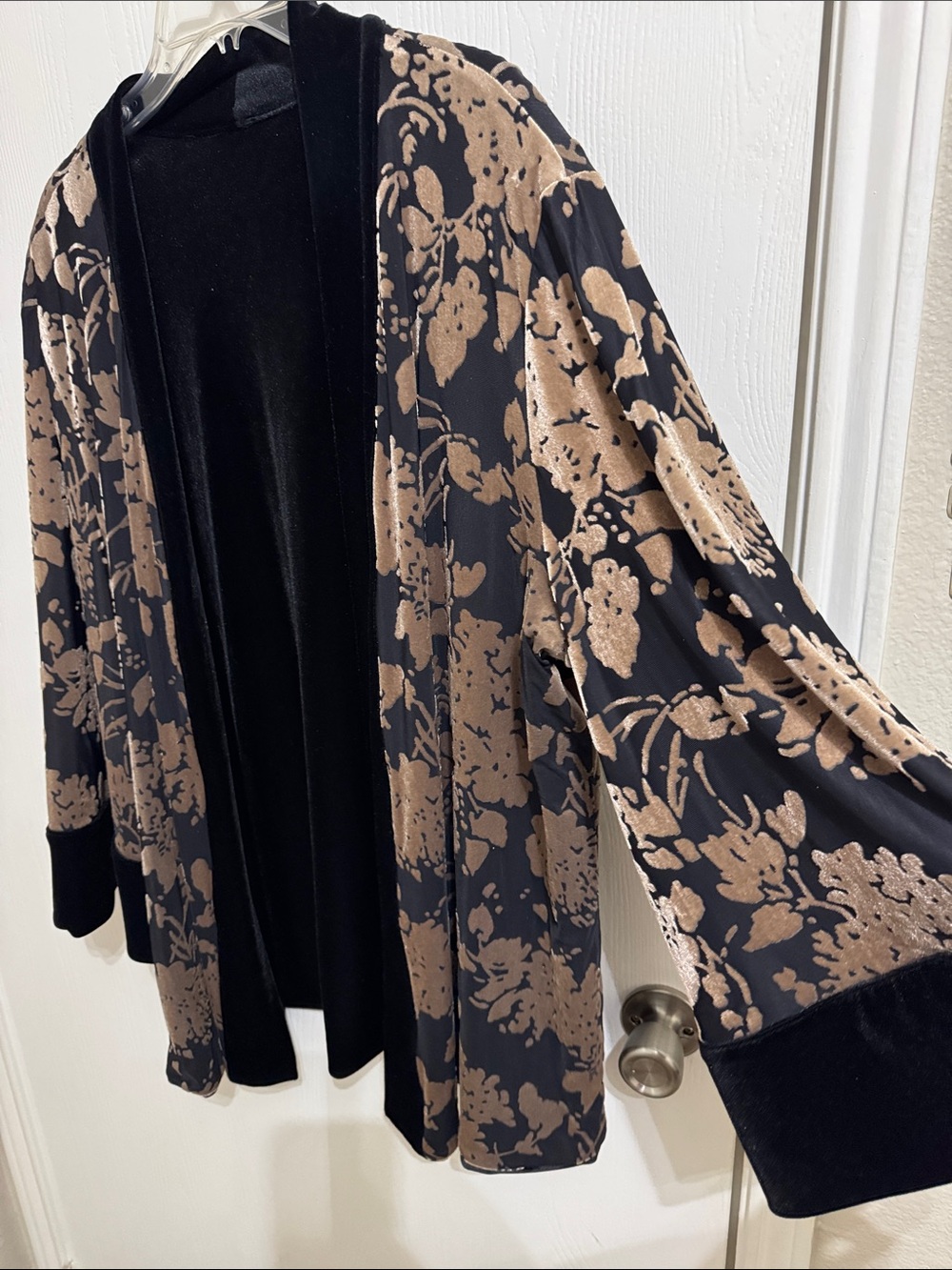 Chicos Travelers 2 US 12/14 Reversible Jacket Black Gold Floral Velvet Burnout - Picture 3 of 13